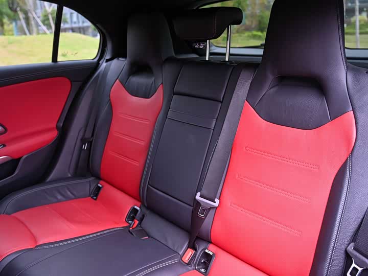 Фото 7 - Mercedes-Benz A-Class AMG