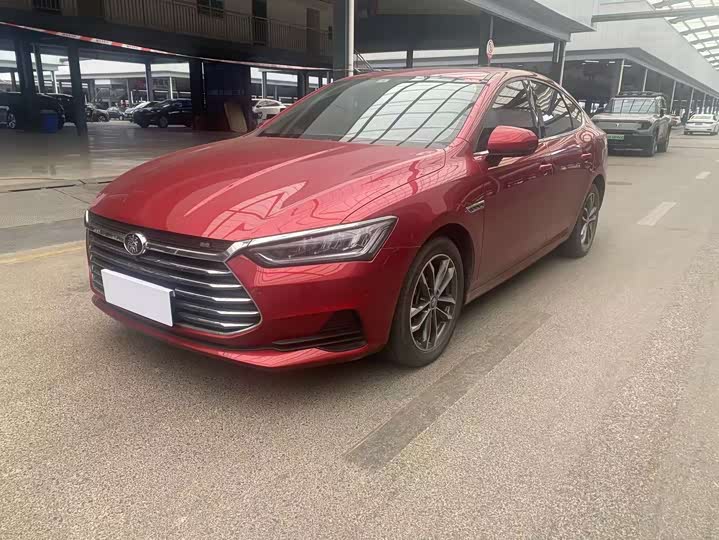 Фото 1 - BYD Qin Pro