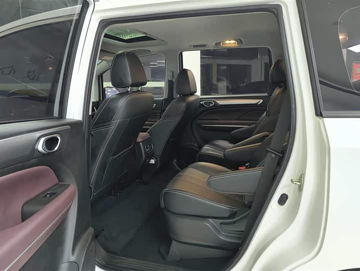 Фото 11 - GAC Trumpchi M6