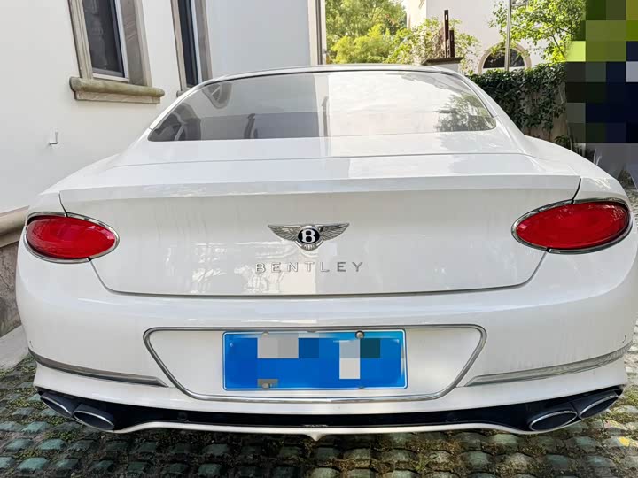 Фото 12 - Bentley Continental GT