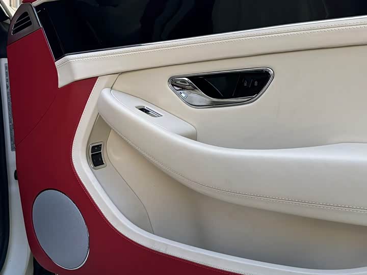 Фото 9 - Bentley Continental GT