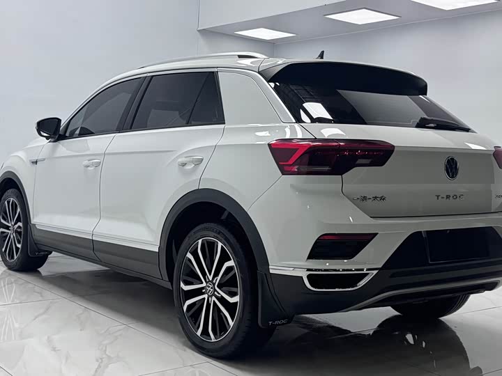 Фото 4 - Volkswagen T-Roc