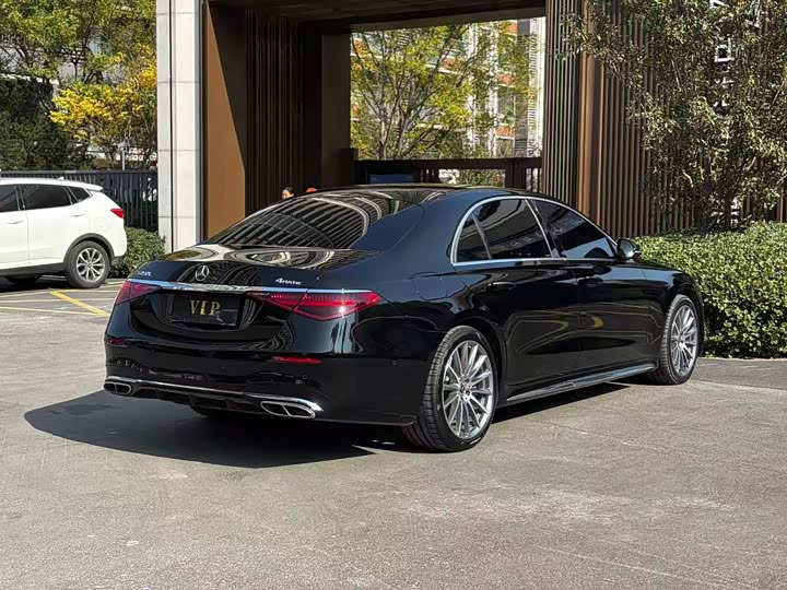 Фото 9 - Mercedes-Benz S-Class