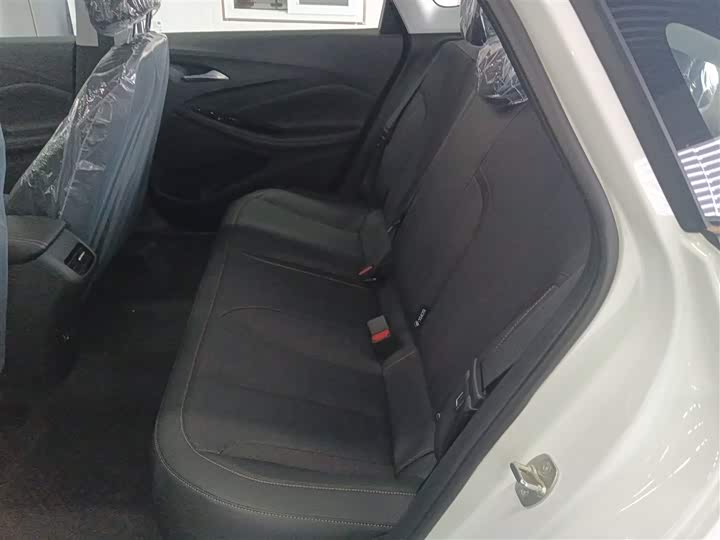 Фото 17 - Buick Verano