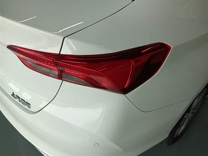 Фото 8 - Buick Verano