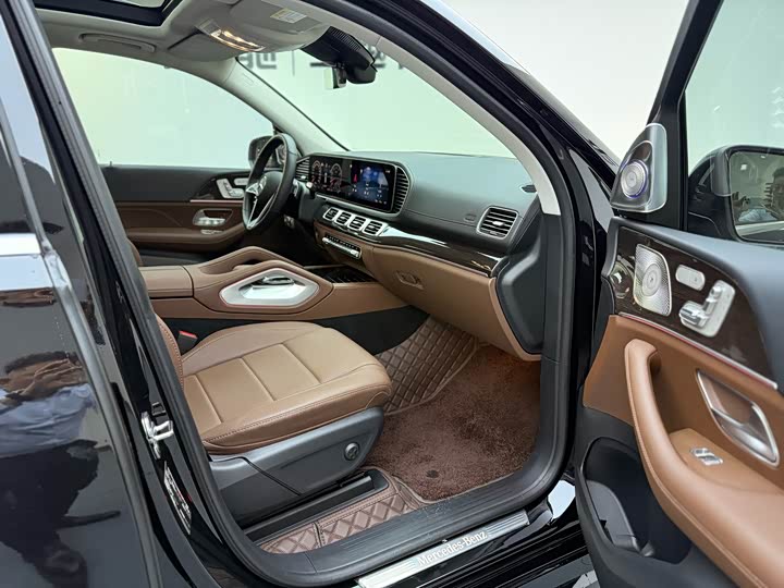 Фото 18 - Mercedes-Benz GLE-Class