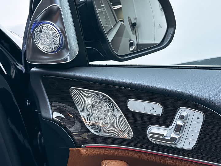 Фото 26 - Mercedes-Benz GLE-Class