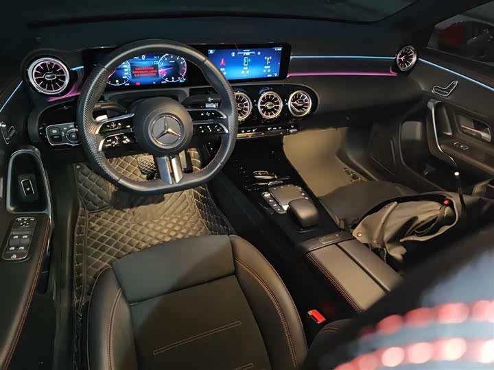 Фото 13 - Mercedes-Benz A-Class