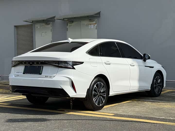 Фото 6 - Chery Fulwin A8