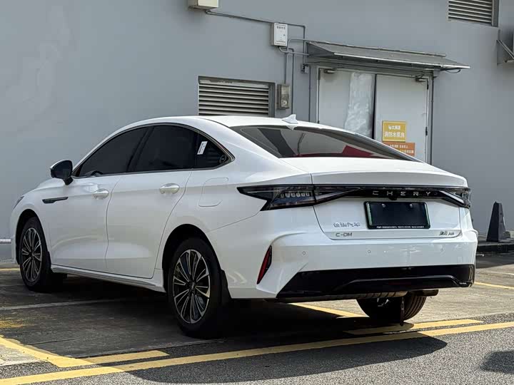 Фото 9 - Chery Fulwin A8