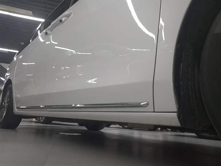 Фото 21 - Buick GL8 ES