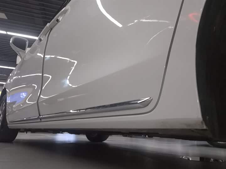 Фото 22 - Buick GL8 ES