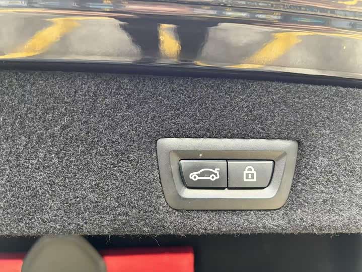 Фото 17 - BMW 7 Series