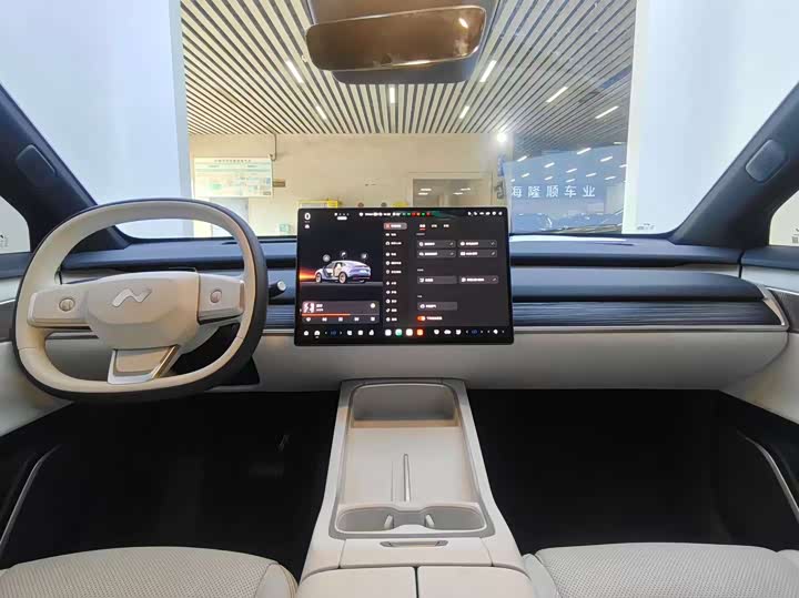 Фото 12 - Nio Onvo L60