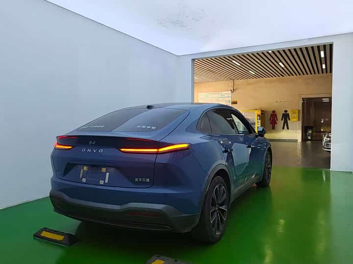 Фото 15 - Nio Onvo L60