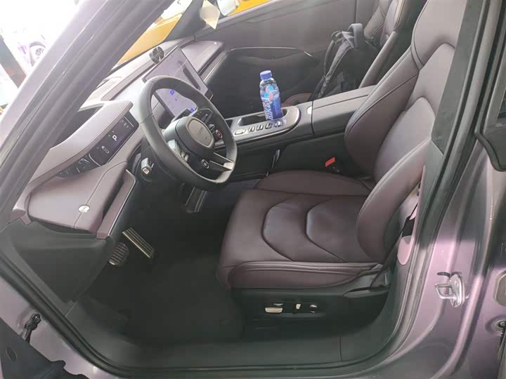 Фото 15 - Xiaomi SU7