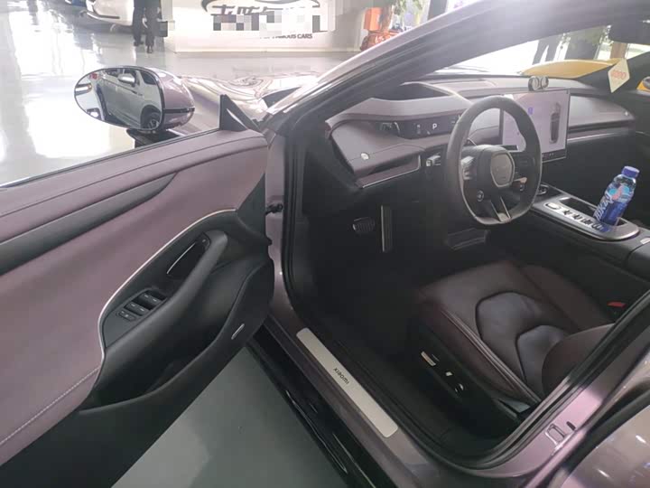 Фото 16 - Xiaomi SU7