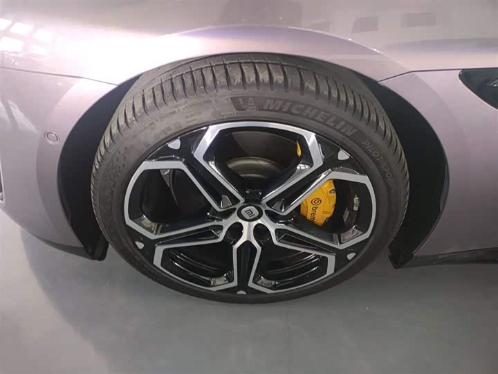 Фото 23 - Xiaomi SU7