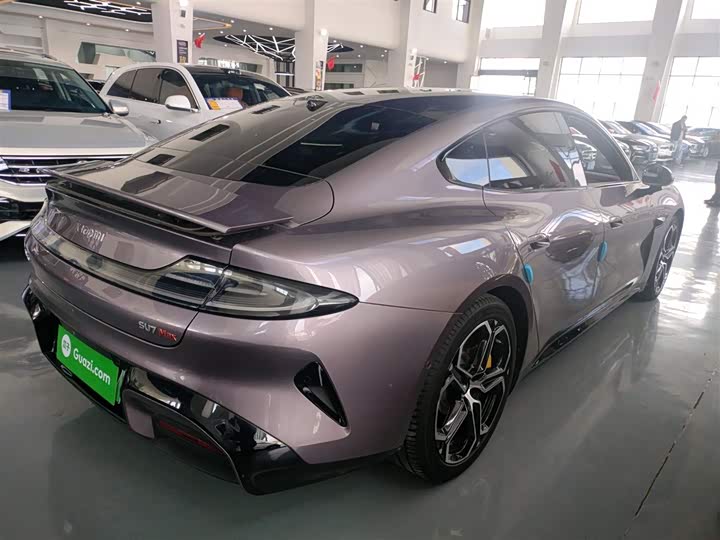 Фото 7 - Xiaomi SU7