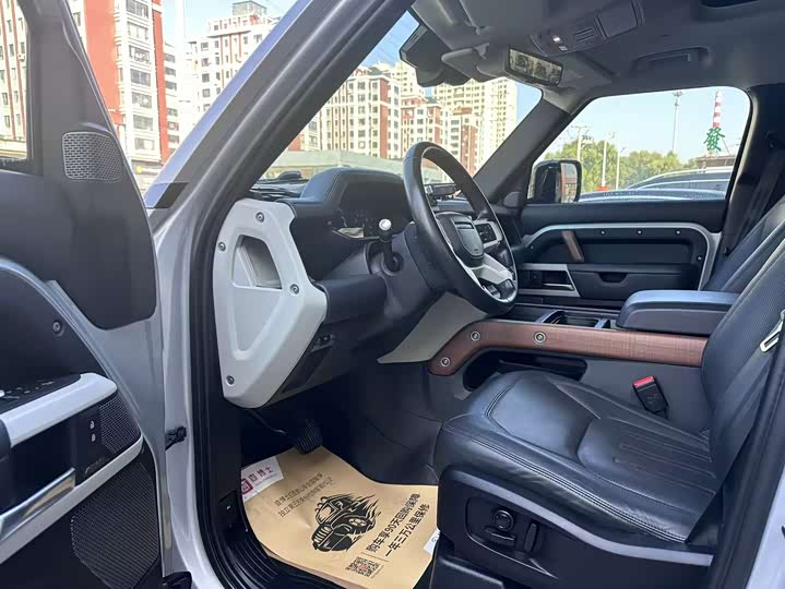 Фото 14 - Land Rover Defender