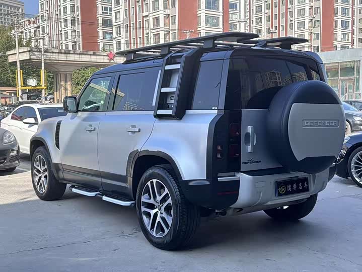 Фото 8 - Land Rover Defender