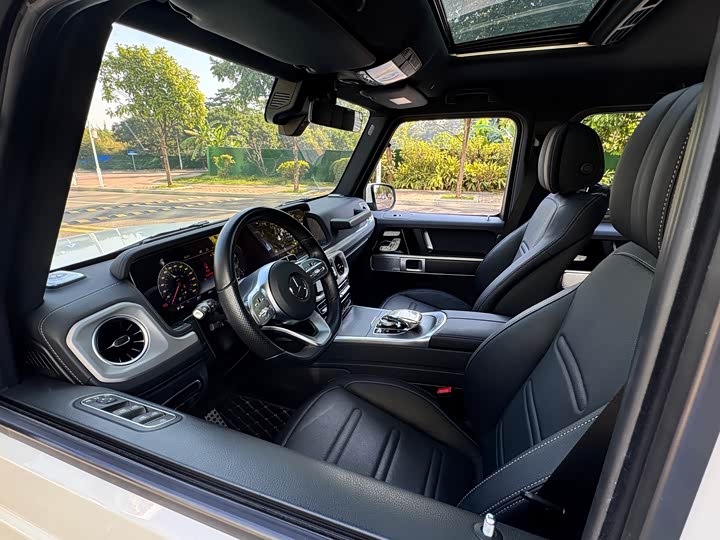 Фото 12 - Mercedes-Benz G-Class