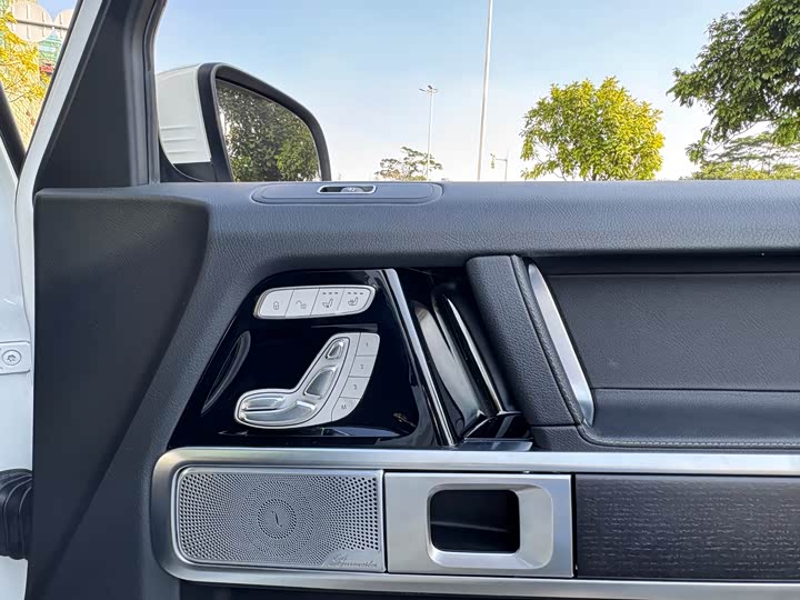 Фото 14 - Mercedes-Benz G-Class