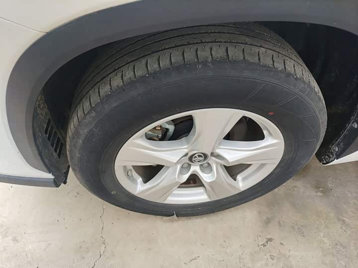 Фото 23 - Toyota Highlander