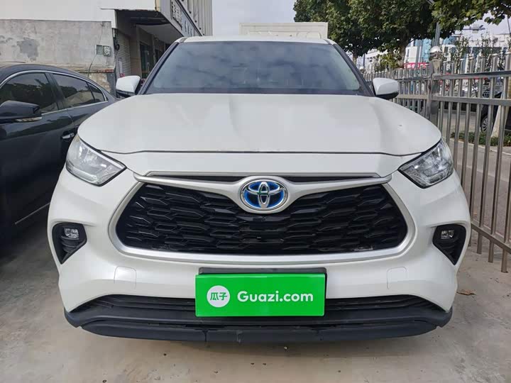 Фото 3 - Toyota Highlander