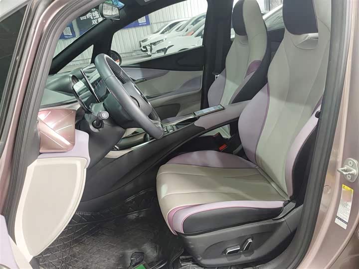 Фото 15 - BYD Dolphin