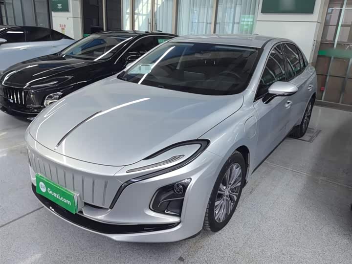 Фото 1 - Hongqi E-QM5