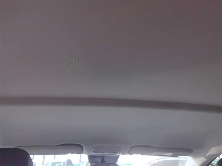 Фото 18 - Hongqi E-QM5