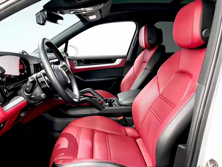 Фото 13 - Porsche Cayenne