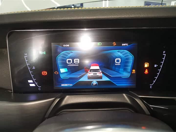 Фото 12 - Bestune T77