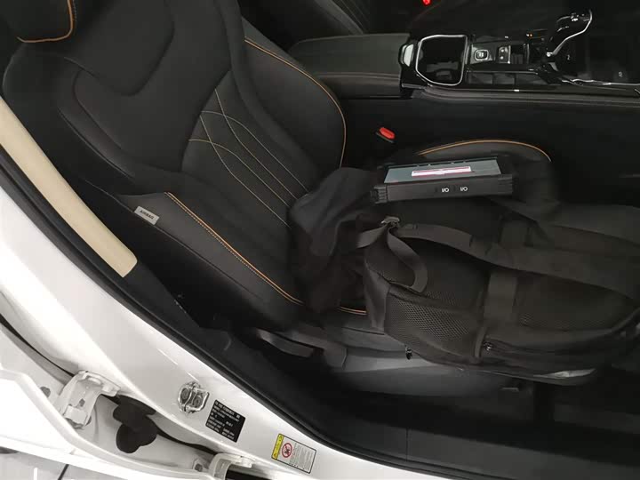 Фото 25 - Bestune T77