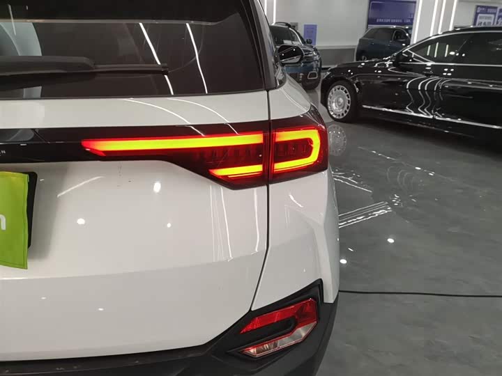 Фото 8 - Bestune T77