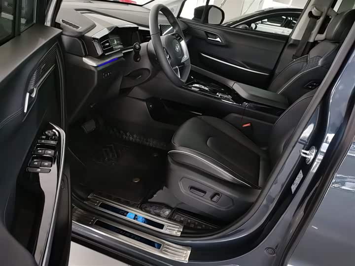 Фото 16 - Hyundai Custo