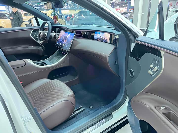 Фото 26 - Avatr 11