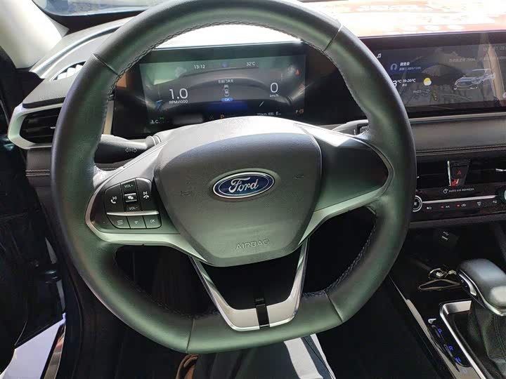 Фото 11 - Ford Escort