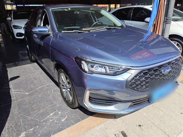 Фото 4 - Ford Escort