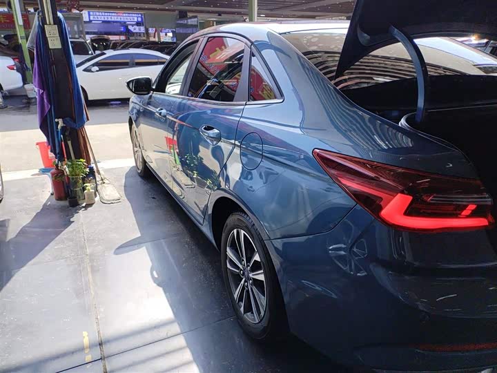 Фото 5 - Ford Escort