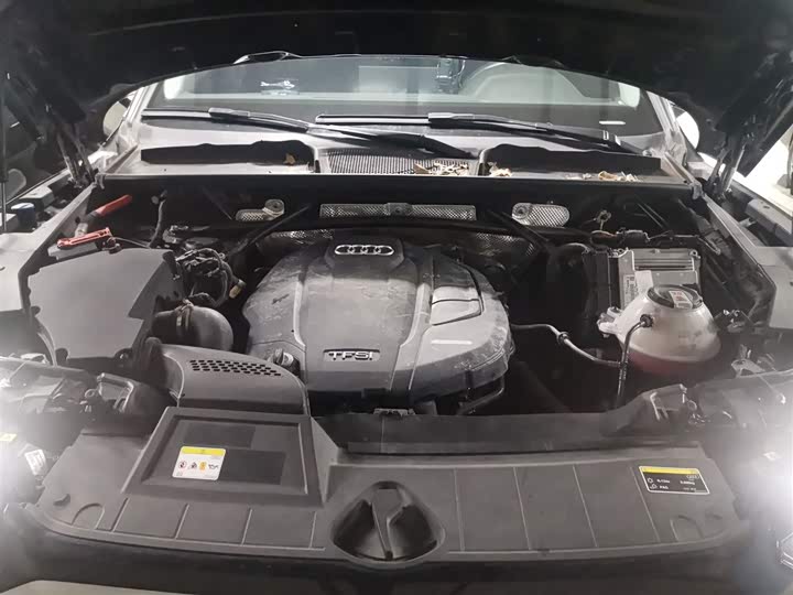 Фото 20 - Audi Q5L