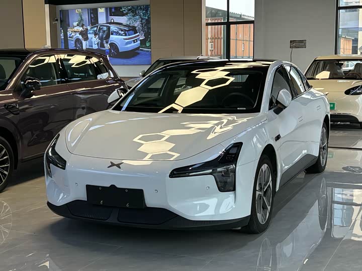 Фото 1 - XPeng Mona M03