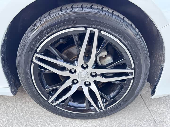 Фото 13 - Honda Accord