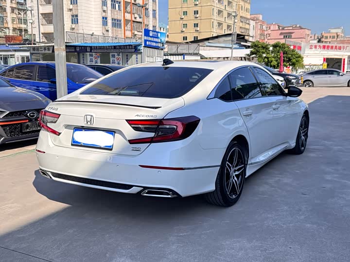 Фото 6 - Honda Accord