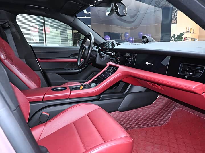 Фото 15 - Porsche Taycan