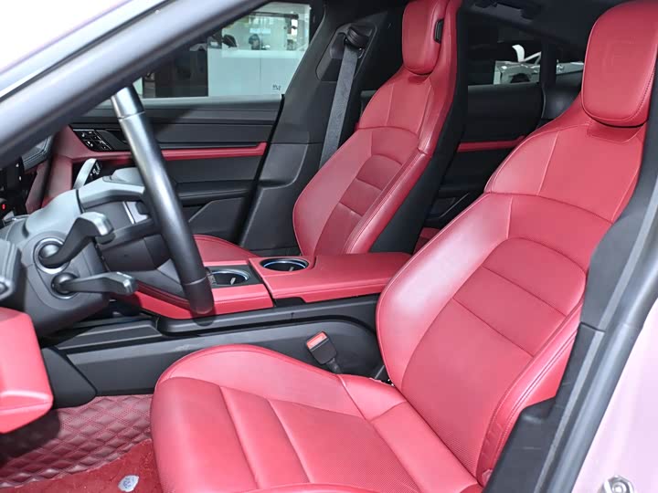 Фото 16 - Porsche Taycan