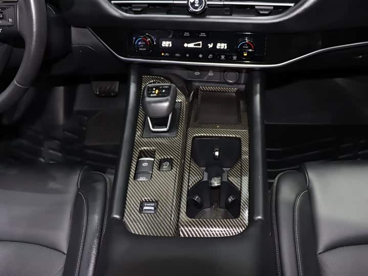 Фото 16 - Nissan Pathfinder