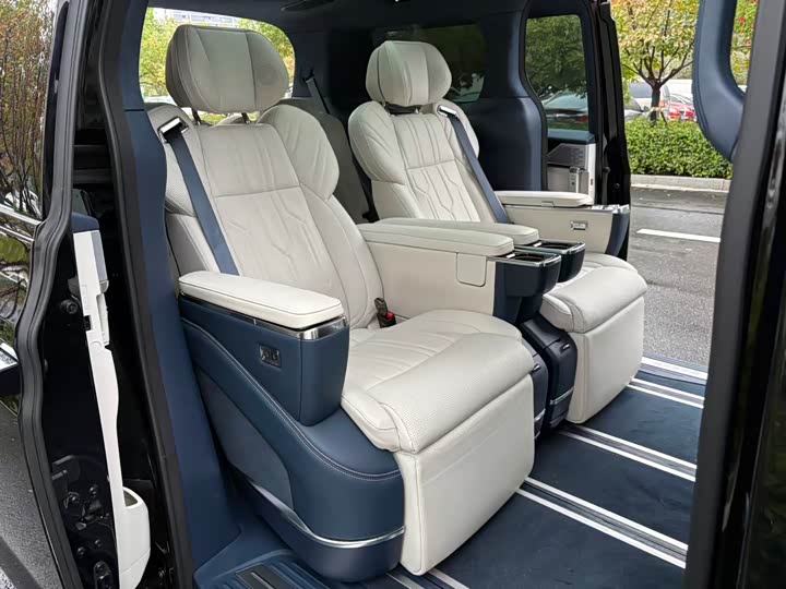 Фото 10 - Zeekr 009