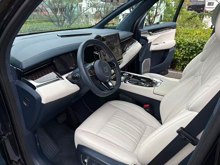 Фото 14 - Zeekr 009